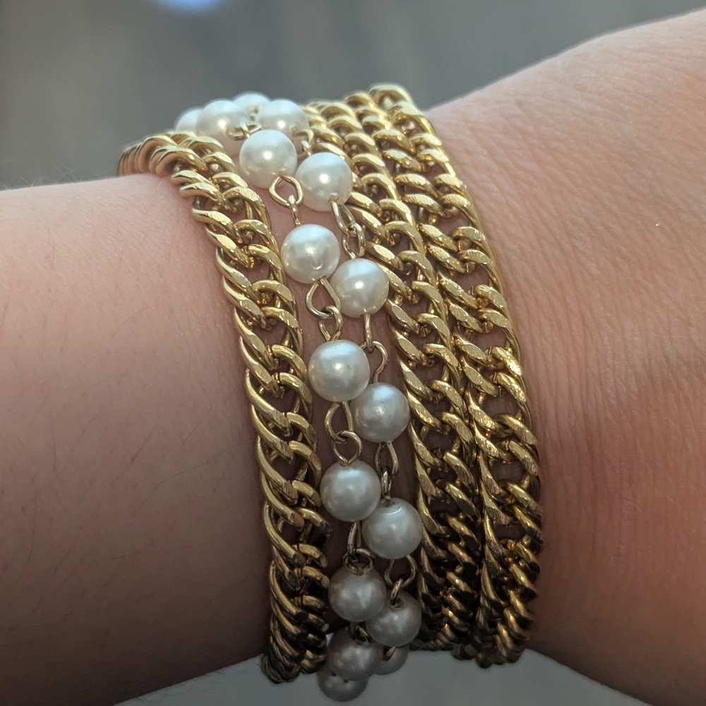 Elegant Gold and Pearl Bracelet Set
